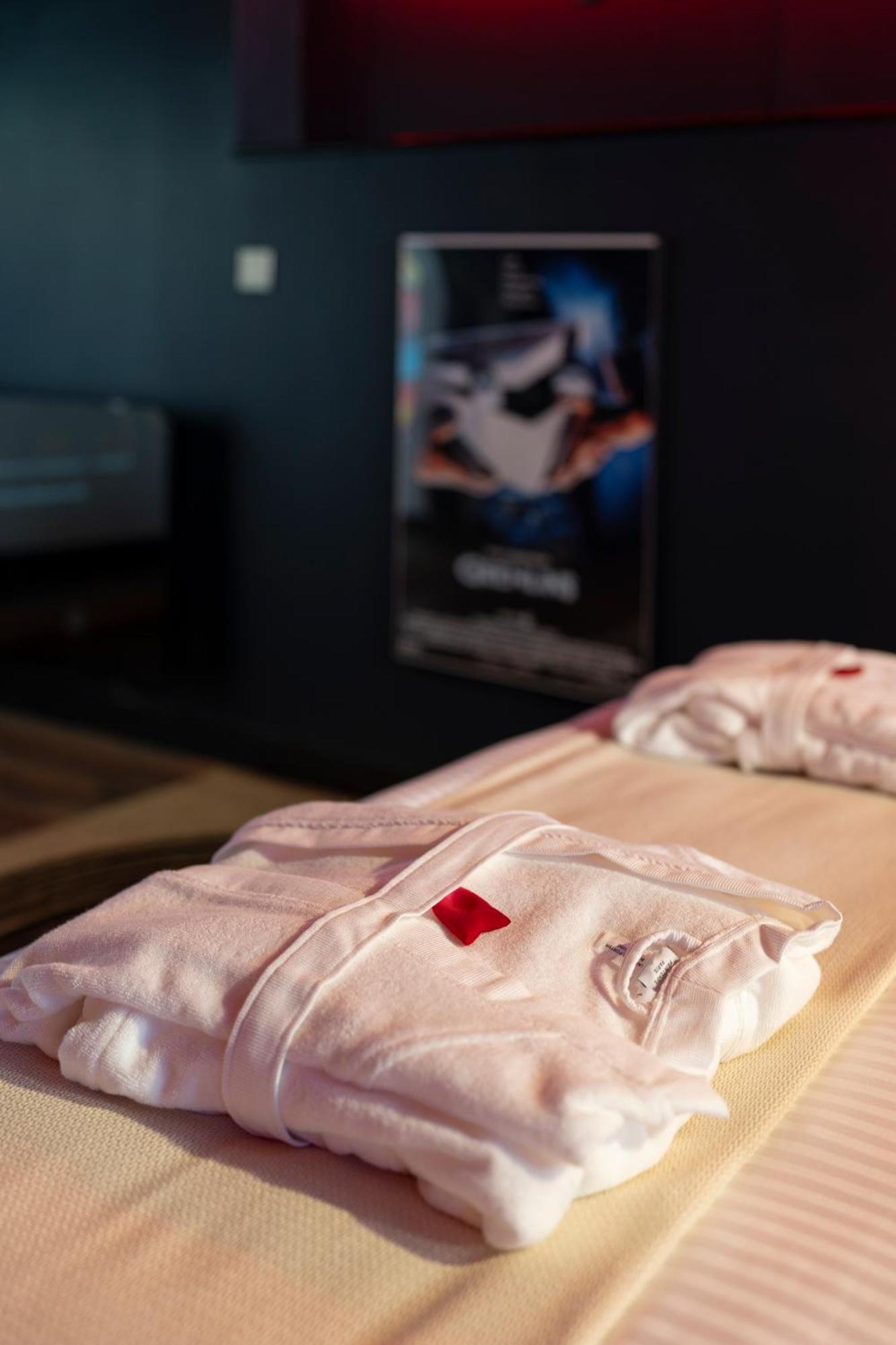 Cinema Room Haut De Gamme Avec Balneotherapie Нанси Экстерьер фото